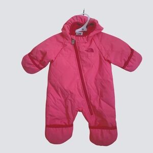 NWOT The North Face Waterproof snowsuit,0-3 months baby girl